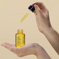 Concentré Huile Nourrissante Apaisante Essence Absolue Shu Uemura 50ml 8 Concentré Huile Nourrissante Apaisante Essence Absolue Shu Uemura 50ml -Produits Coiffure Soldes 4 18301.1693910208