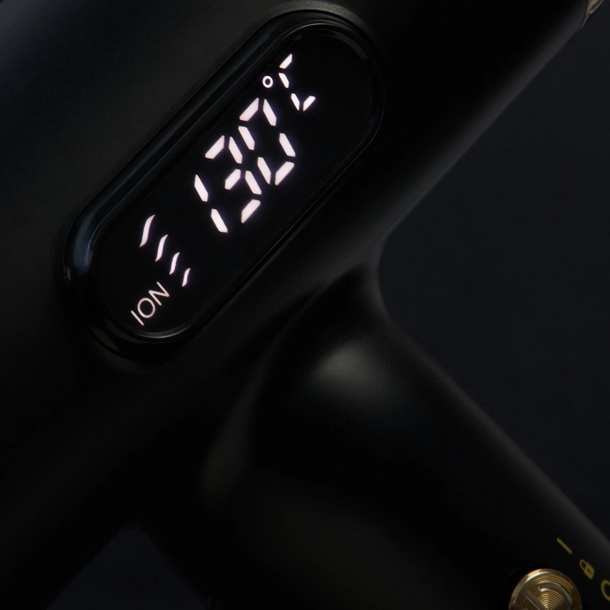 Sèche Cheveux La Divine Edition Black & Gold - Swissliss 3 Sèche Cheveux La Divine Edition Black & Gold - Swissliss – Image 3